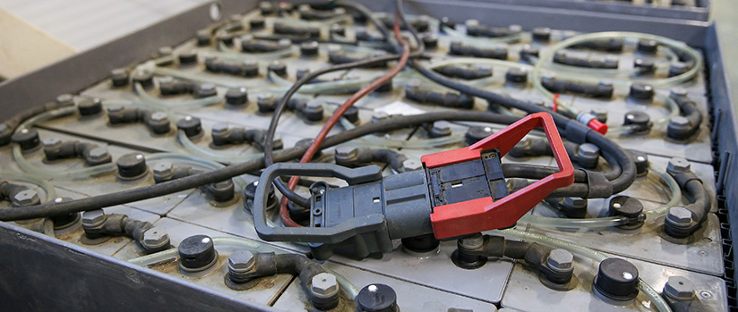 Почему вилочные погрузчики с литий-ионными батареями идеально подходят для интенсивной работы посменно